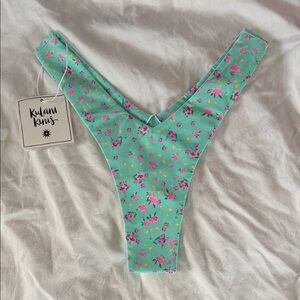Kulani Kinis Y cheeky bikini bottom mint macaroon medium
